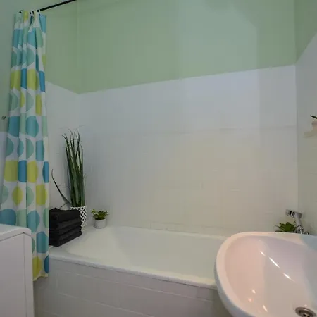 Central Design Apartement Apartment