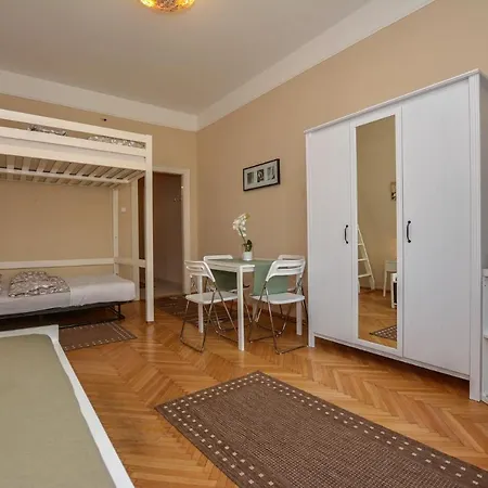 Apartment Central Design Apartement *