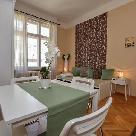 Central Design Apartement Apartment *